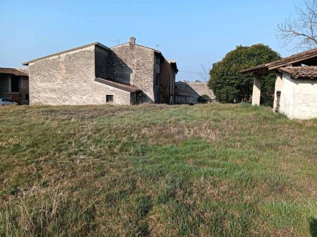 Rustico in vendita a Valeggio Sul Mincio, Veneto