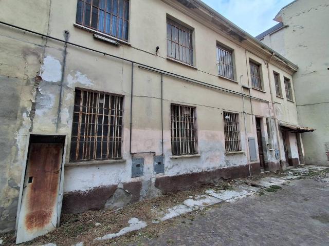 Palazzo in vendita a Valenza, Alessandria