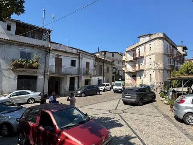 Palazzo in vendita a Calabria, Catanzaro