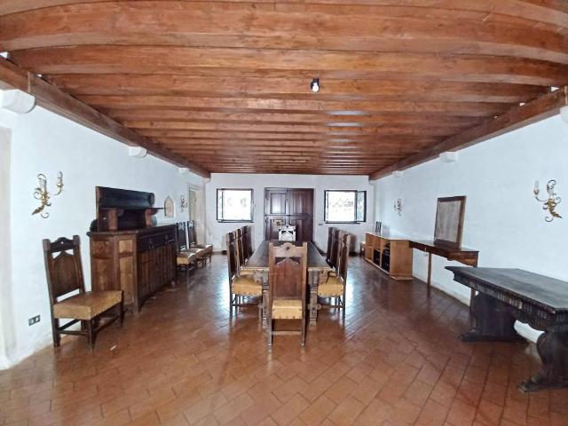 Palazzo in vendita a Valvasone / Voleson, Valvasone Arzene / Voleson Darzin