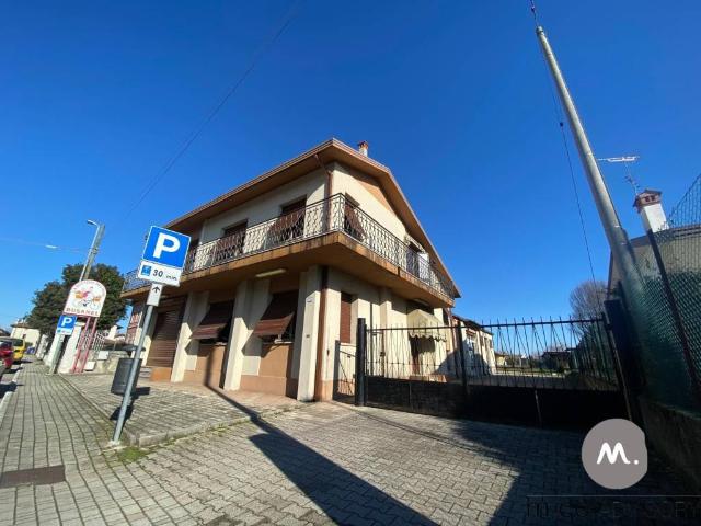 Palazzo in vendita a Valvasone, Friuli-Venezia Giulia