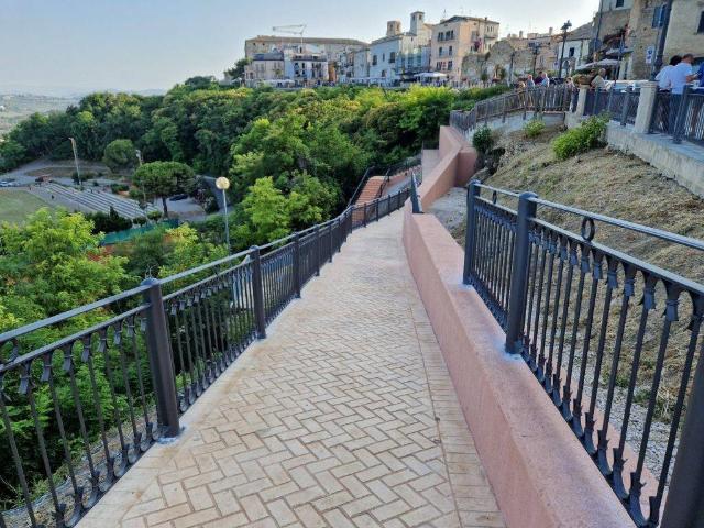 Palazzo in vendita a Centro Storico, Vasto