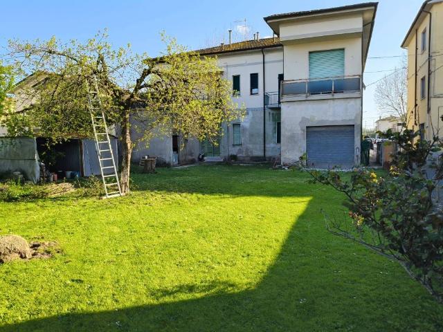 Palazzo in vendita a Migliarino Pisano, Vecchiano