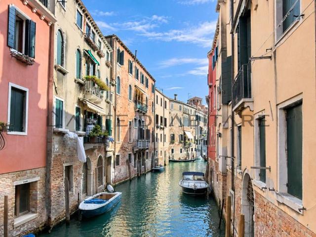 Palazzo in vendita a Cannaregio, Venezia