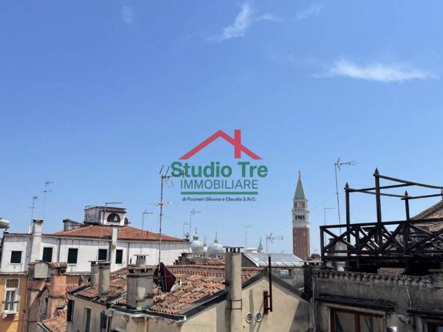 Palazzo in vendita a Venezia-Murano-Burano, Venezia