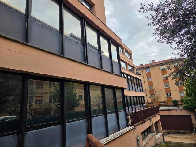 Palazzo in vendita a Mestre-Carpenedo, Venezia