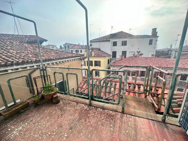 Palazzo in vendita a Venezia-Murano-Burano, Venezia