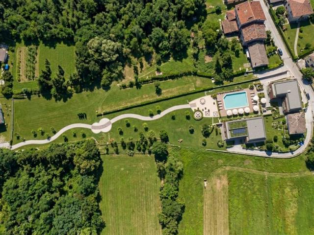 Palazzo in vendita a Pioverno / Plover, Venzone / Vençon