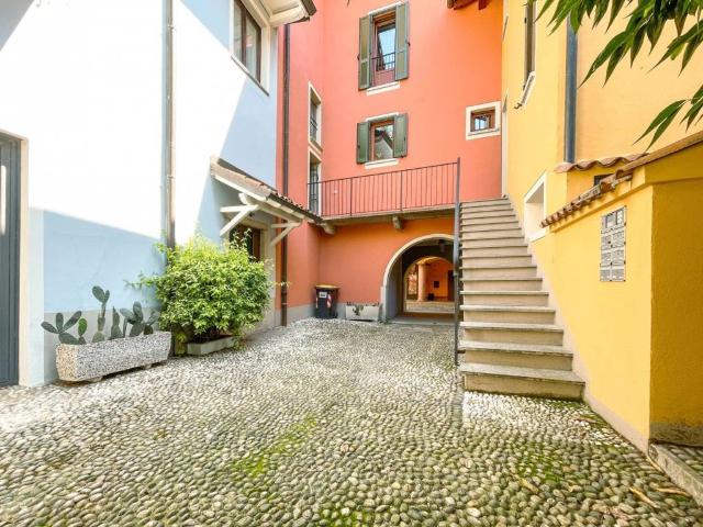 Palazzo in vendita a Zoverallo, Piemonte
