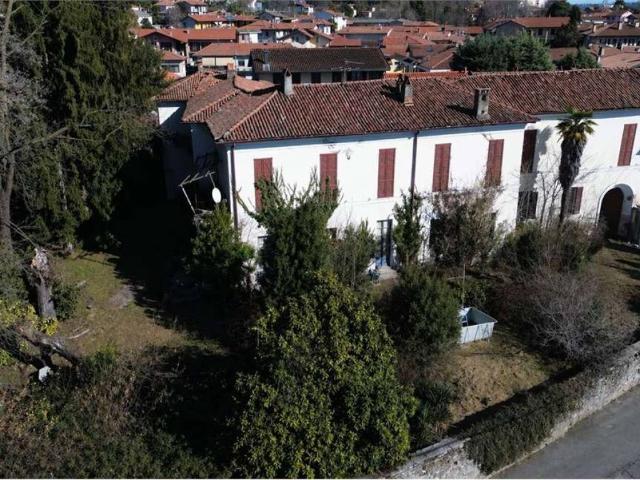 Palazzo in vendita a Sesona, Vergiate