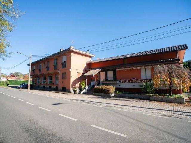 Palazzo in vendita a Sesona, Vergiate