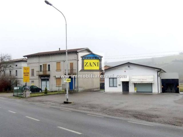 Palazzo in vendita a Vernasca, Reggio Emilia