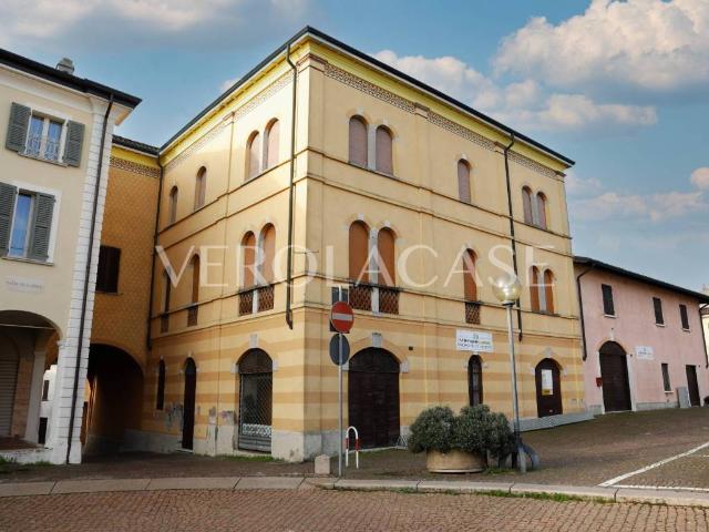Palazzo in vendita a Verolanuova, Lombardia