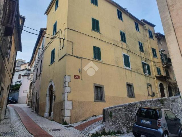 Palazzo in vendita a Madonna degli Angeli, Veroli