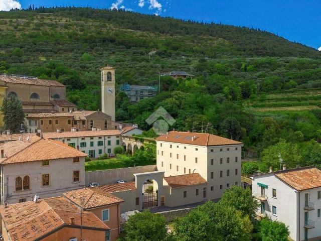 Appartamento in vendita a Nord-Est, Brenzone