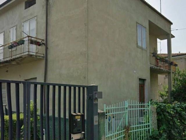 Palazzo in vendita a Ovest, Brenzone