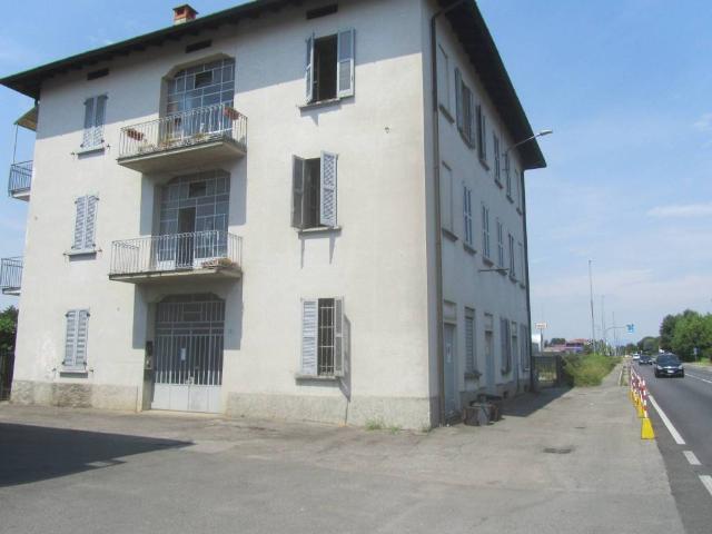 Palazzo in vendita a Vertemate Con Minoprio, Lombardia