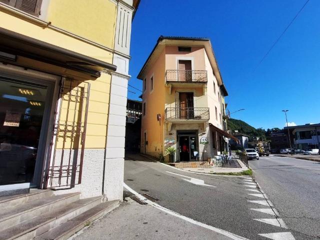 Palazzo in vendita a Comunità montana della Valle Sabbia, Vestone