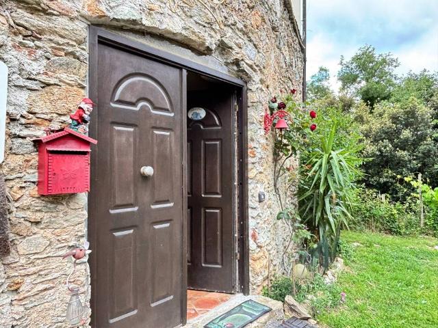 Palazzo in vendita a Vezzi Portio, Liguria