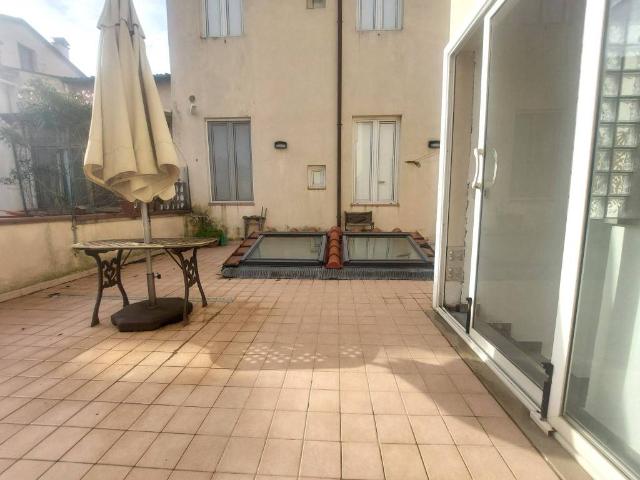 Palazzo in vendita a Viareggio, Toscana
