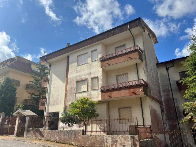 Palazzo in vendita a Calabria, Vibo Valentia