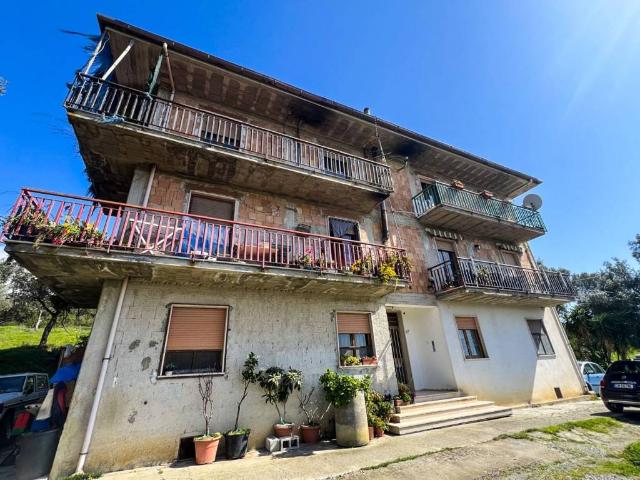 Palazzo in vendita a Vibonati, Campania