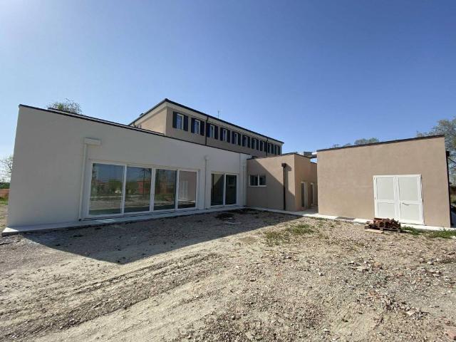 Palazzo in vendita a Unione Alto Ferrarese, Vigarano Mainarda