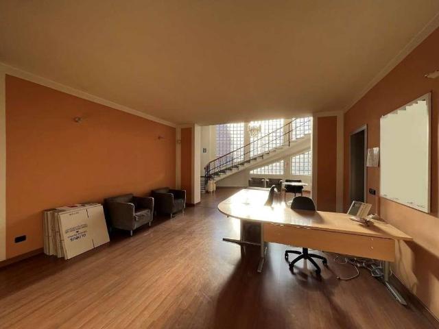 Palazzo in vendita a Vigevano, Lombardia