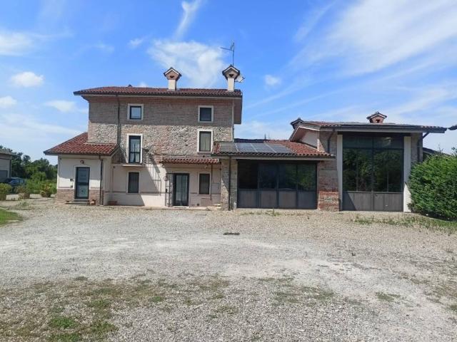 Palazzo in vendita a Vigolzone, Reggio Emilia