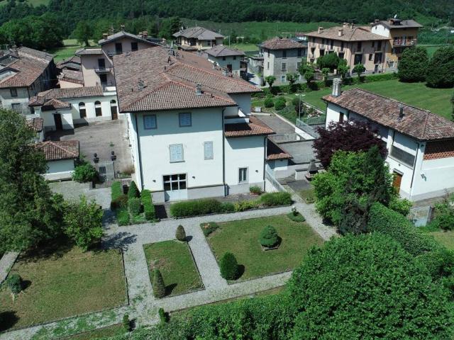 Palazzo in vendita a Villa D'ogna, Lombardia