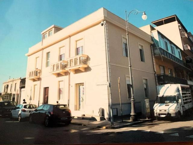 Palazzo in vendita a Calabria, Reggio Calabria