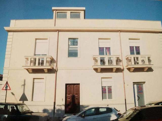 Palazzo in vendita a Calabria, Reggio Calabria