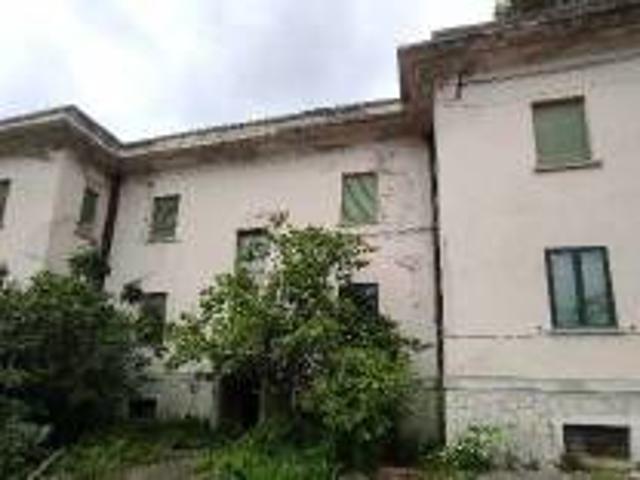 Palazzo in vendita a Villa Santa Maria, Abruzzo