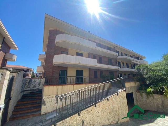 Palazzo in vendita a Villafranca Tirrena, Sicilia