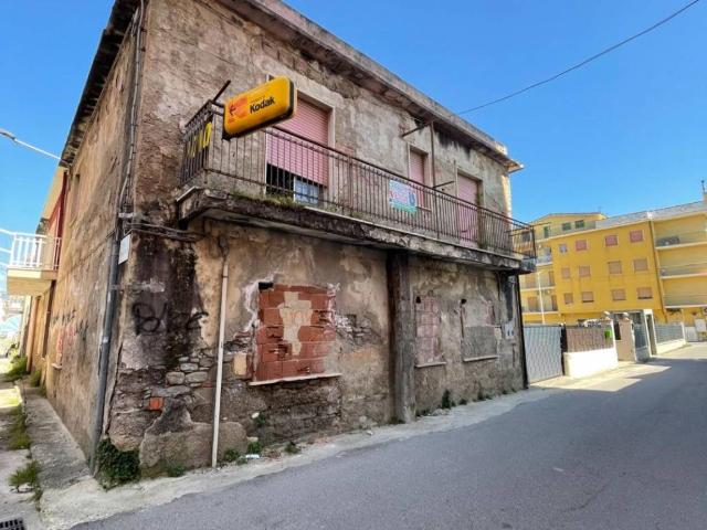 Palazzo in vendita a Calabria, Cosenza