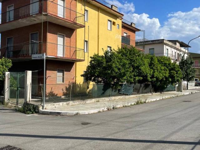 Palazzo in vendita a Calabria, Cosenza