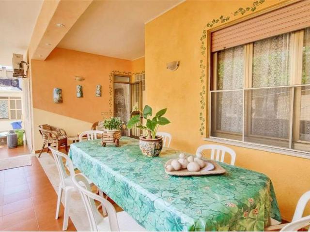 Palazzo in vendita a Villasimius, Sardigna/Sardegna