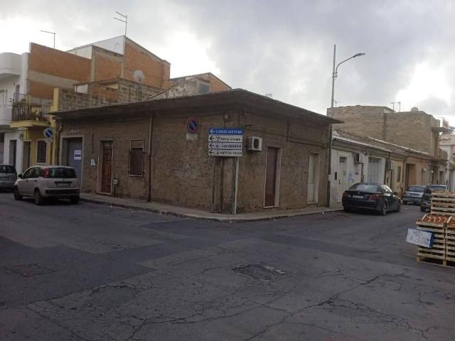 Palazzo in vendita a Vittoria, Sicilia