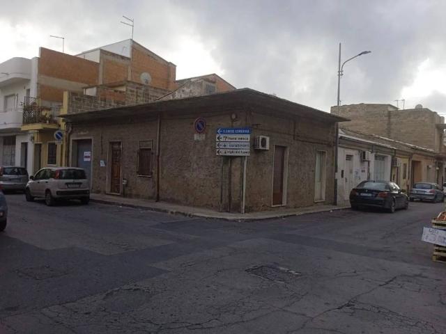 Palazzo in vendita a Vittoria, Sicilia