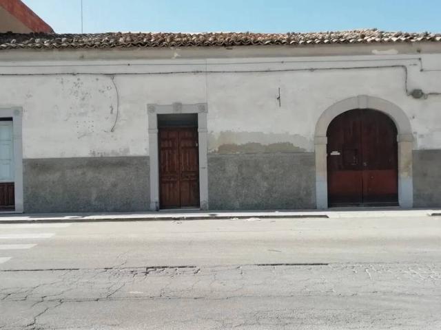 Palazzo in vendita a Vittoria, Sicilia