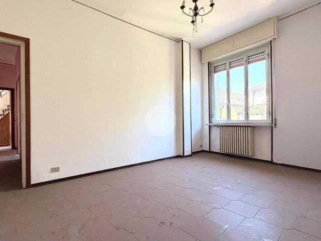 Palazzo in vendita a Voghera, Lombardia