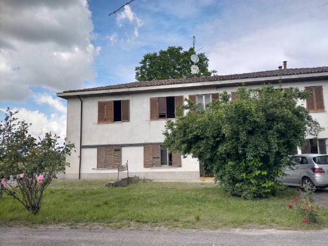 Palazzo in vendita a Voghera, Lombardia