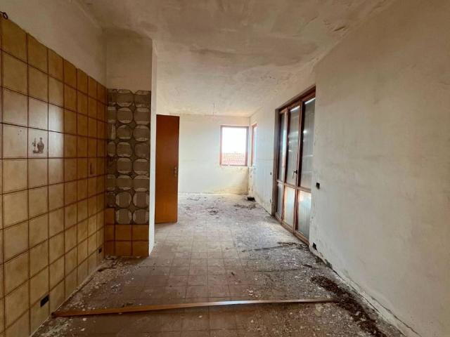 Palazzo in vendita a Zafferana Etnea, Sicilia