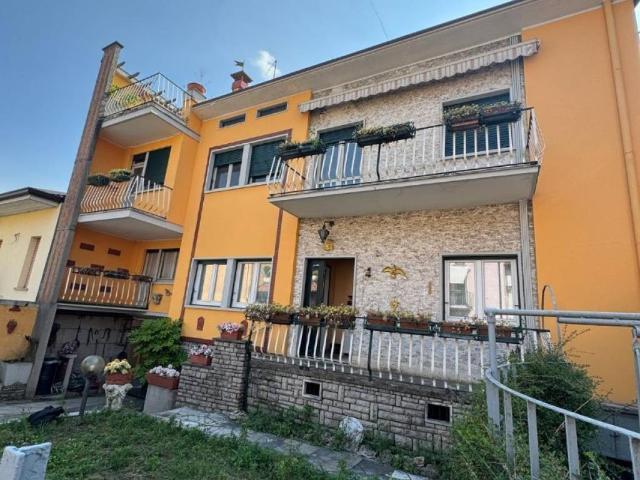 Palazzo in vendita a Zanica, Lombardia