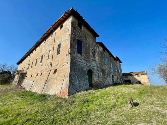 Palazzo in vendita a Ziano Piacentino, Reggio Emilia