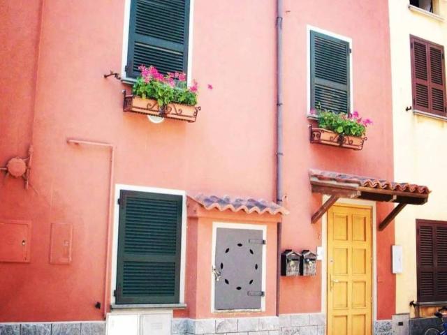 Palazzo in vendita a Ziano Piacentino, Reggio Emilia