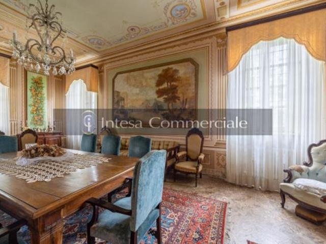 Palazzo in vendita a Verolanuova, Lombardia