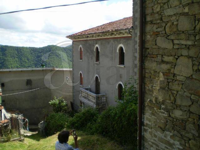 Palazzo in vendita a Unione dell'Alto Reno, Granaglione