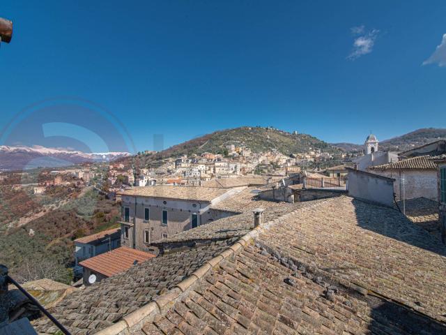 Palazzo in vendita a Cività Falconara, Arpino