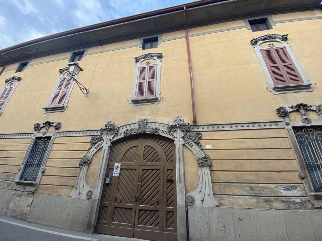 Palazzo in vendita a Caravaggio, Lombardia